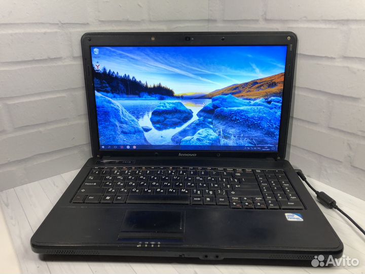 Бюджетный шустрый ноутбук Lenovo с SSD