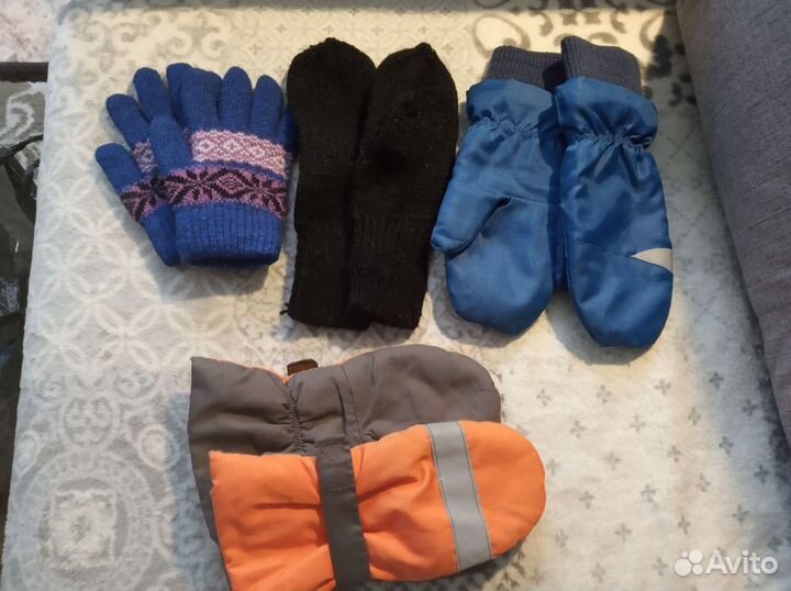 Шапки, шарфы, варежки, манишки, перчатки