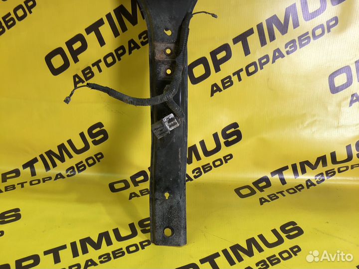 Рамка радиатора Hyundai Elantra XD