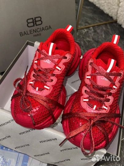 Кроссовки женские balenciaga 38