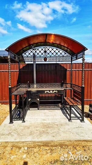 Мангал с крышей