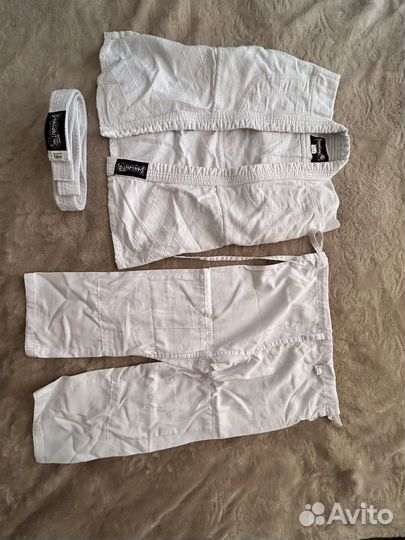 Кимоно белое для единоборств рост 120