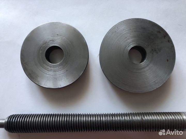 Длинный винт и 2 шайбы для съемника
