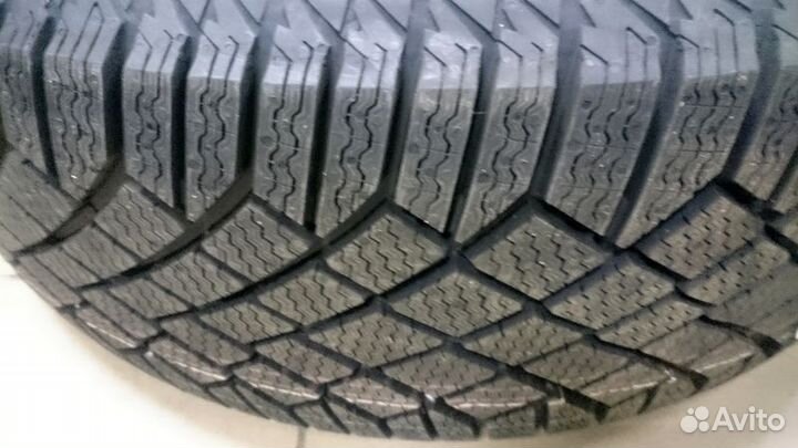 Continental ContiVikingContact 7 205/65 R15 99T