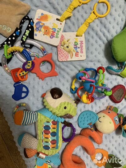 Игрушки для малышей пакетом