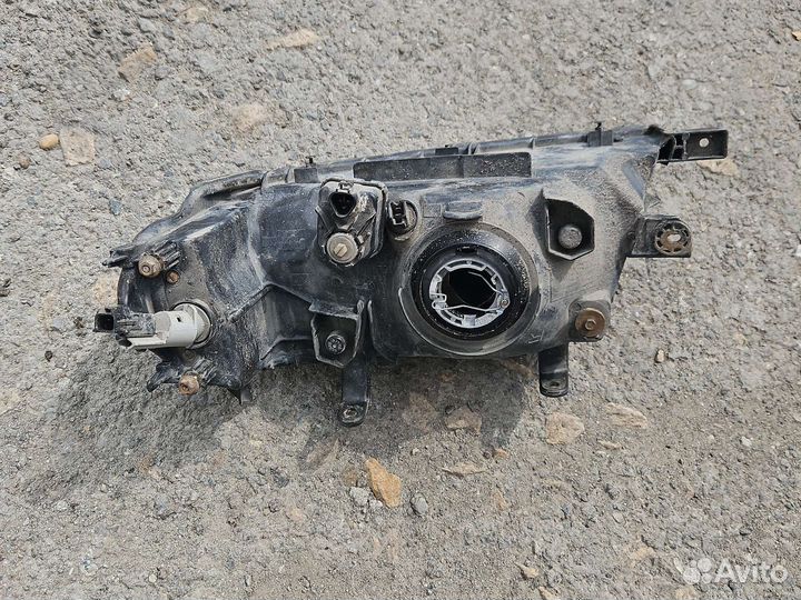 Паджеро спорт правая фара