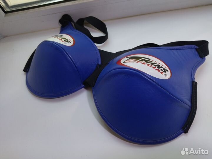 Защита груди Twins. Оригинал