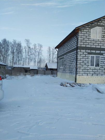 Коттедж 263 м² на участке 12 сот.