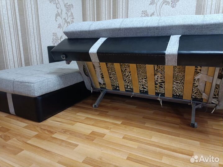 Диван угловой