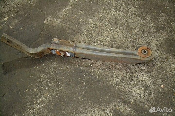 Полурессора ведущего моста, левая renault trucks M
