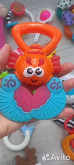 Игрушки для малышей,погремушки, грызунки пакетом