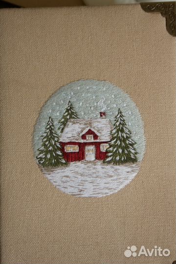 Блокнот с вышивкой ручной работы (на доставке)