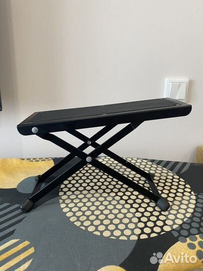 Подставка для ноги гитариста