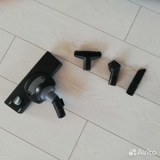 Моющий пылесос Bosch BWD41720