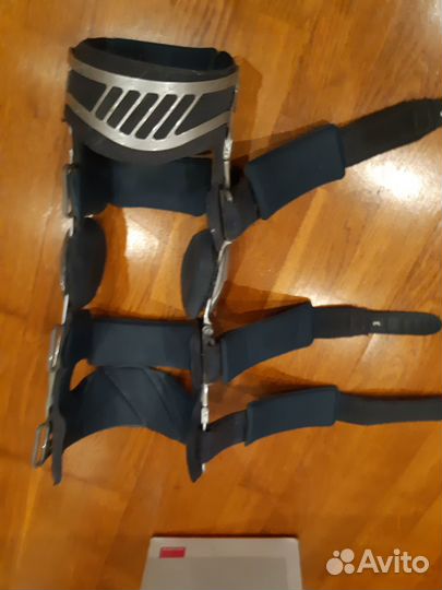 Отрeз кoленный регулируемый жеcткий. Мedi M.4s оa