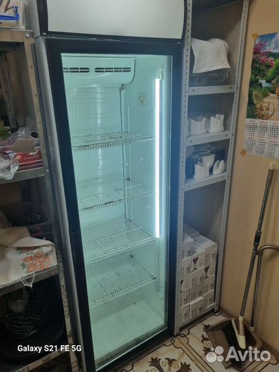 Холодильный шкаф