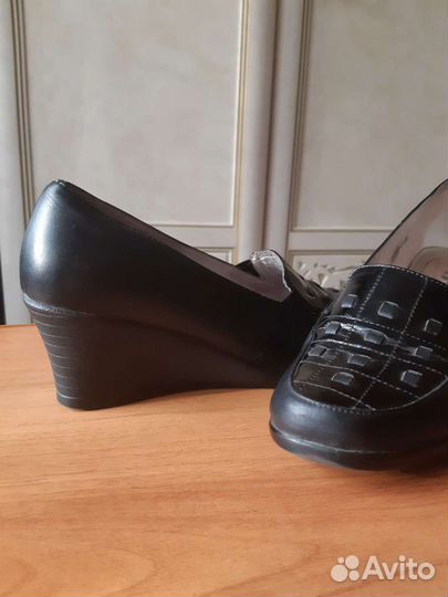 Туфли женские 39 размер черные