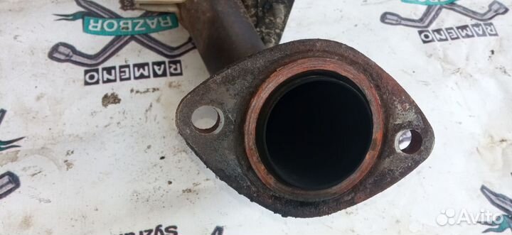 Труба глушителя передняя Lexus RX Toyota Harrier