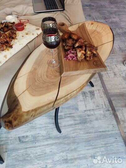 Стол-консоль из спила ясеня