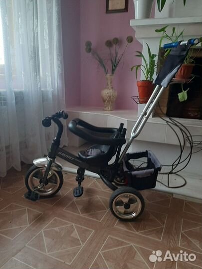 Детский велосипед с родительской ручкой