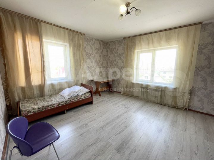 3-к. квартира, 70 м², 3/3 эт.