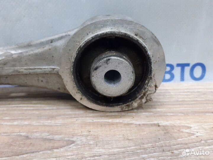 Рычаг верхний передний левый Mercedes-Benz C-Class