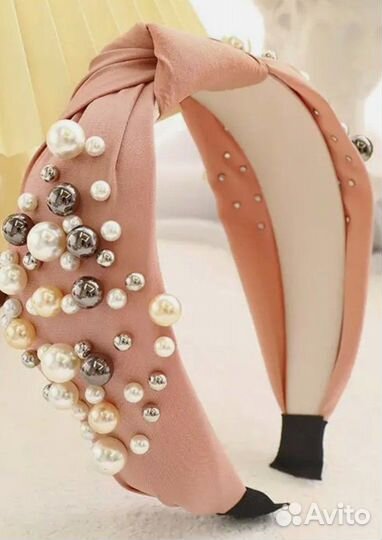 Ободок с разноцветным жемчугом
