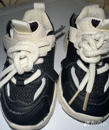 Кроссовки для малышей 21р