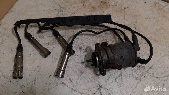 Распределитель зажигания VW Polo 1.4Б 1991-2000