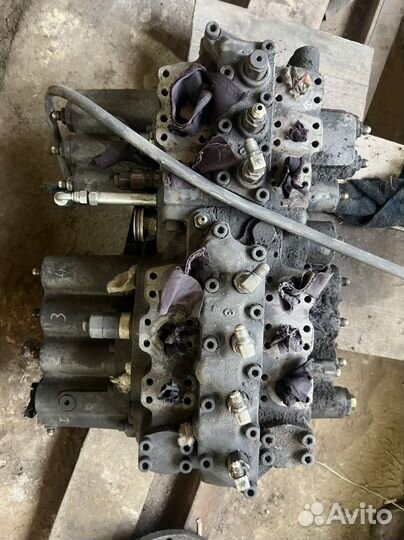 Гидрораспредилитель hitachi