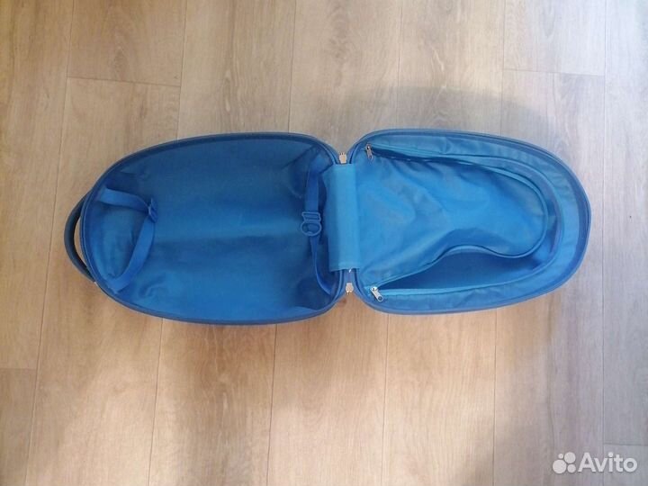 Чемодан на колесах детский бу