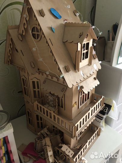 Домик кукольный с мебелью