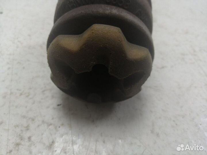 Отбойник амортизатора задний правый Bmw X4