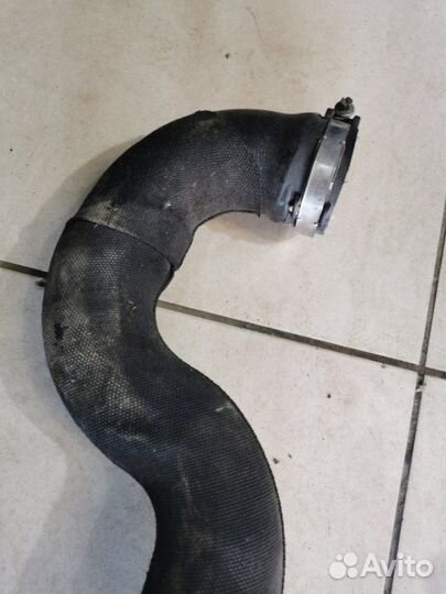 Патрубок интеркулера Audi A4 cdnf 2010