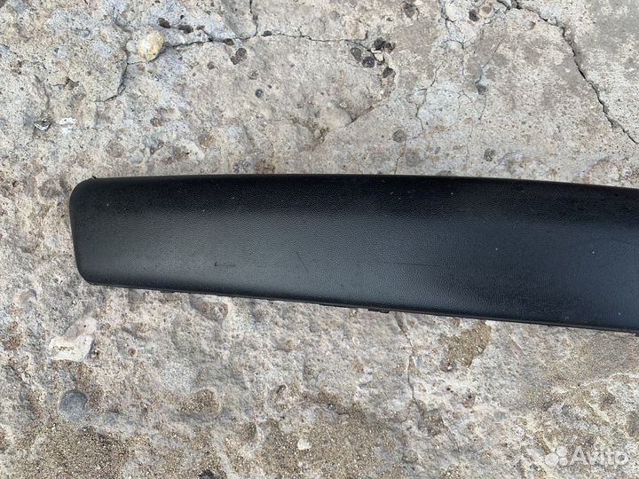 Молдинг переднего бампера VW Passat B5 правый