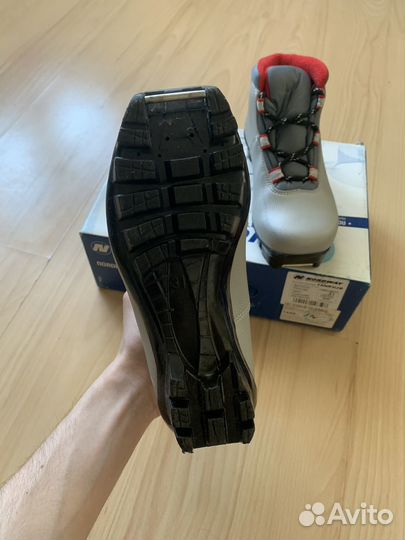 Лыжные ботинки