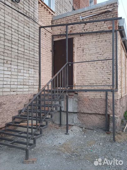 Лестница из металла