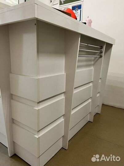 Стойка ресепшн