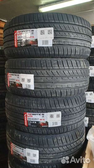 RoadX RXMotion U11 245/45 R17
