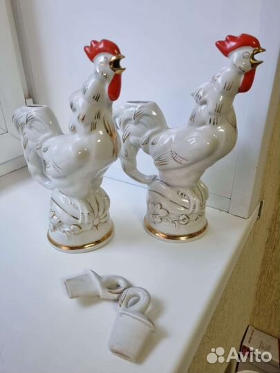 Фарфоровые статуэтки - графины Петушки