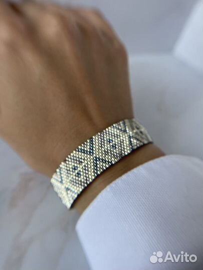 Браслет из бисера