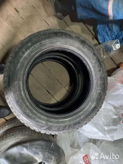 Goodyear UltraGrip Ice Arctic SUV 225/65 R17