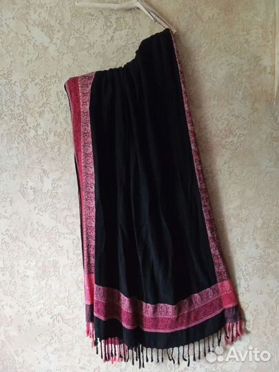 Палантин - шарф, материал - точкая шерсть, б/у
