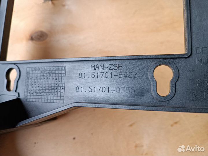 Кронштейн панели приборов Man Tgx