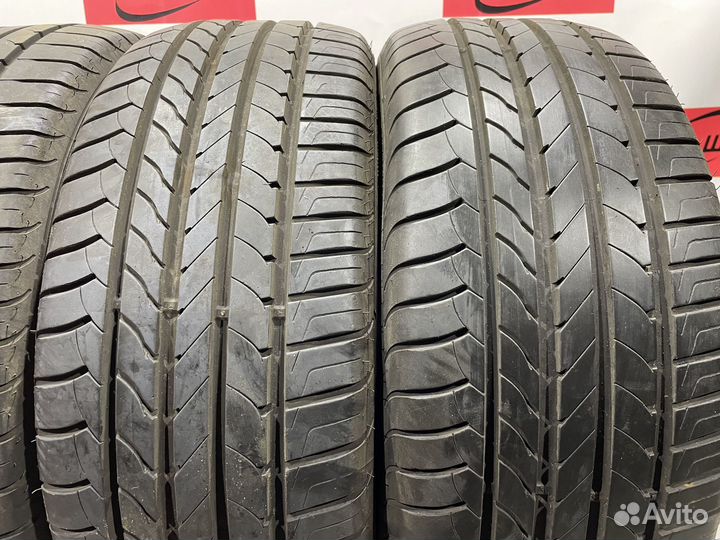Goodyear EfficientGrip 215/50 R17