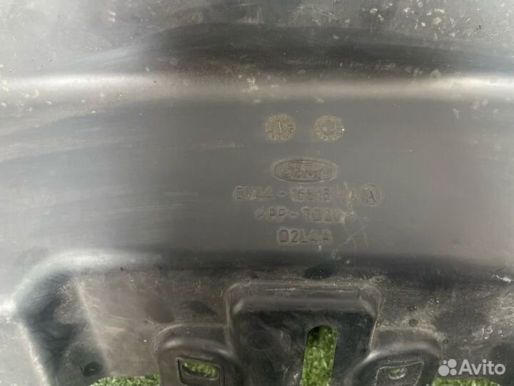 Накладка замка капота передняя Ford Kuga 2 2.0