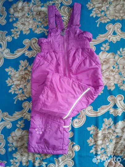 Продам демисезонный костюм на девочку