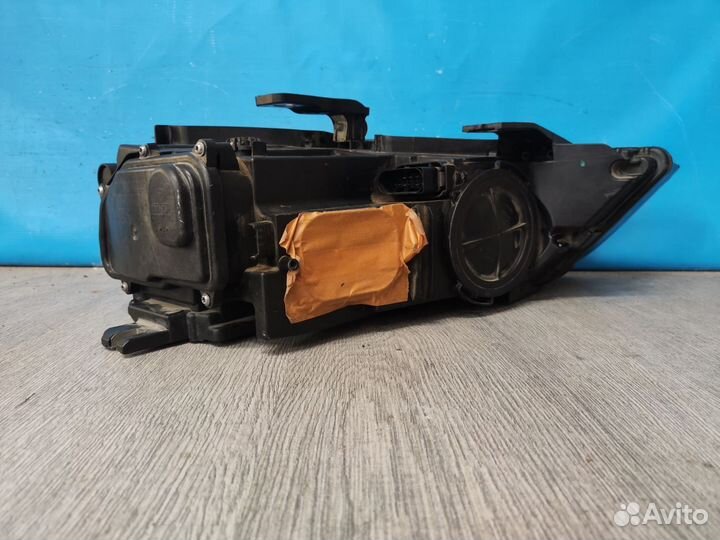 Фара левая Audi Q3 1 8U 2011