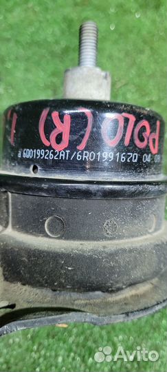 Опора двигателя правая Volkswagen Polo Sedan Mk5