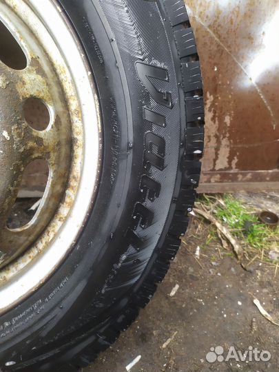 Продам 6 зимних шин